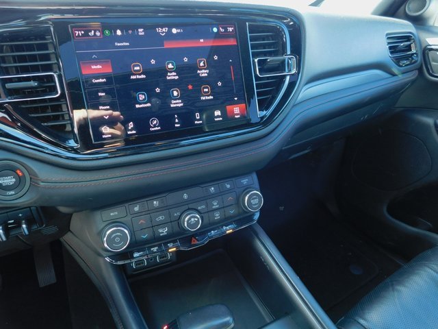 Used 2024 Dodge Durango GT image 11