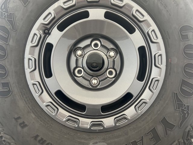 New 2025 Ford Bronco Badlands image 13