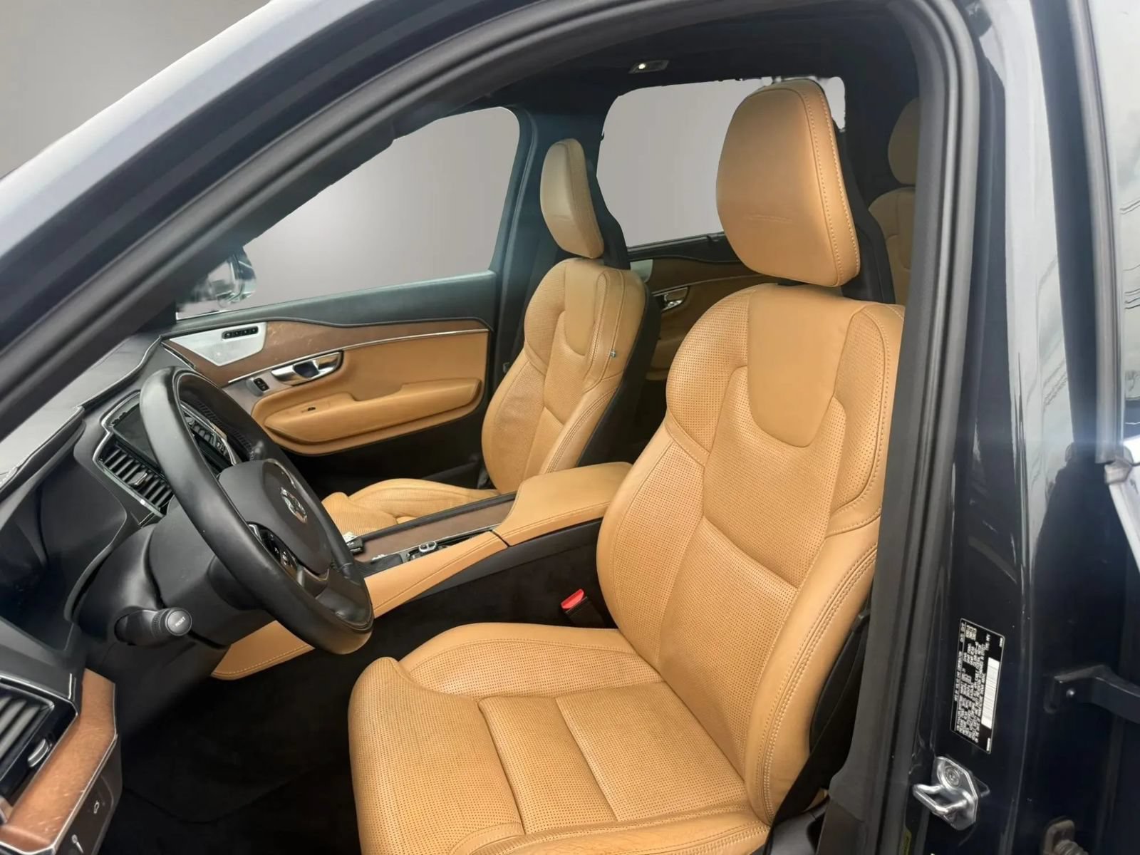 Used 2017 Volvo XC90 T6 Inscription w/ Vision Package AWD/4WD image 15