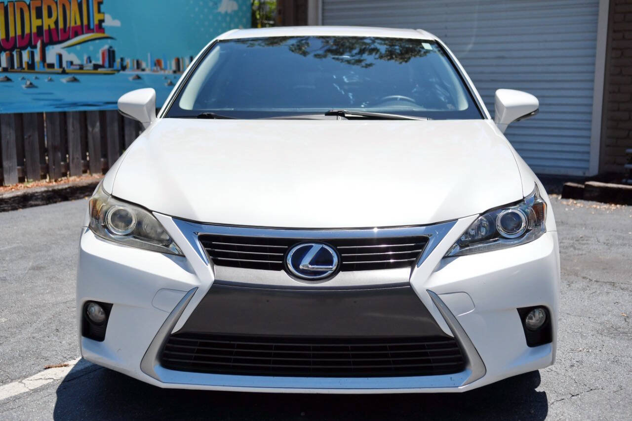 Used 2015 Lexus CT 200h FWD image 2