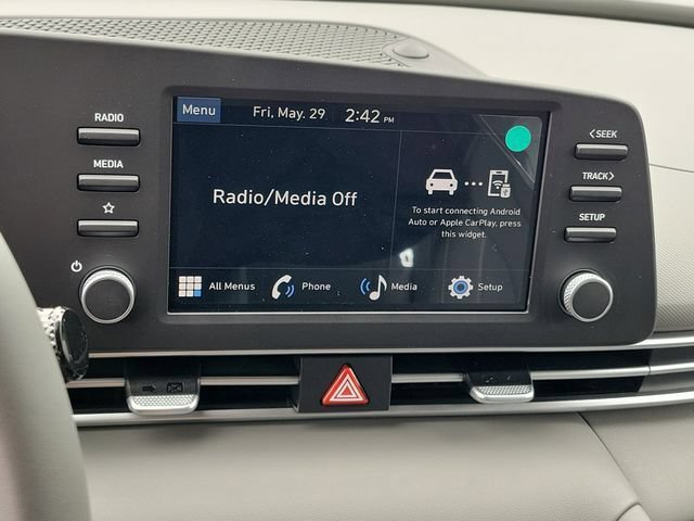 New 2026 Hyundai Elantra SEL Sport FWD image 11