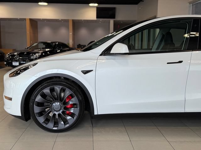 Used 2023 Tesla Model Y Performance AWD/4WD image 8