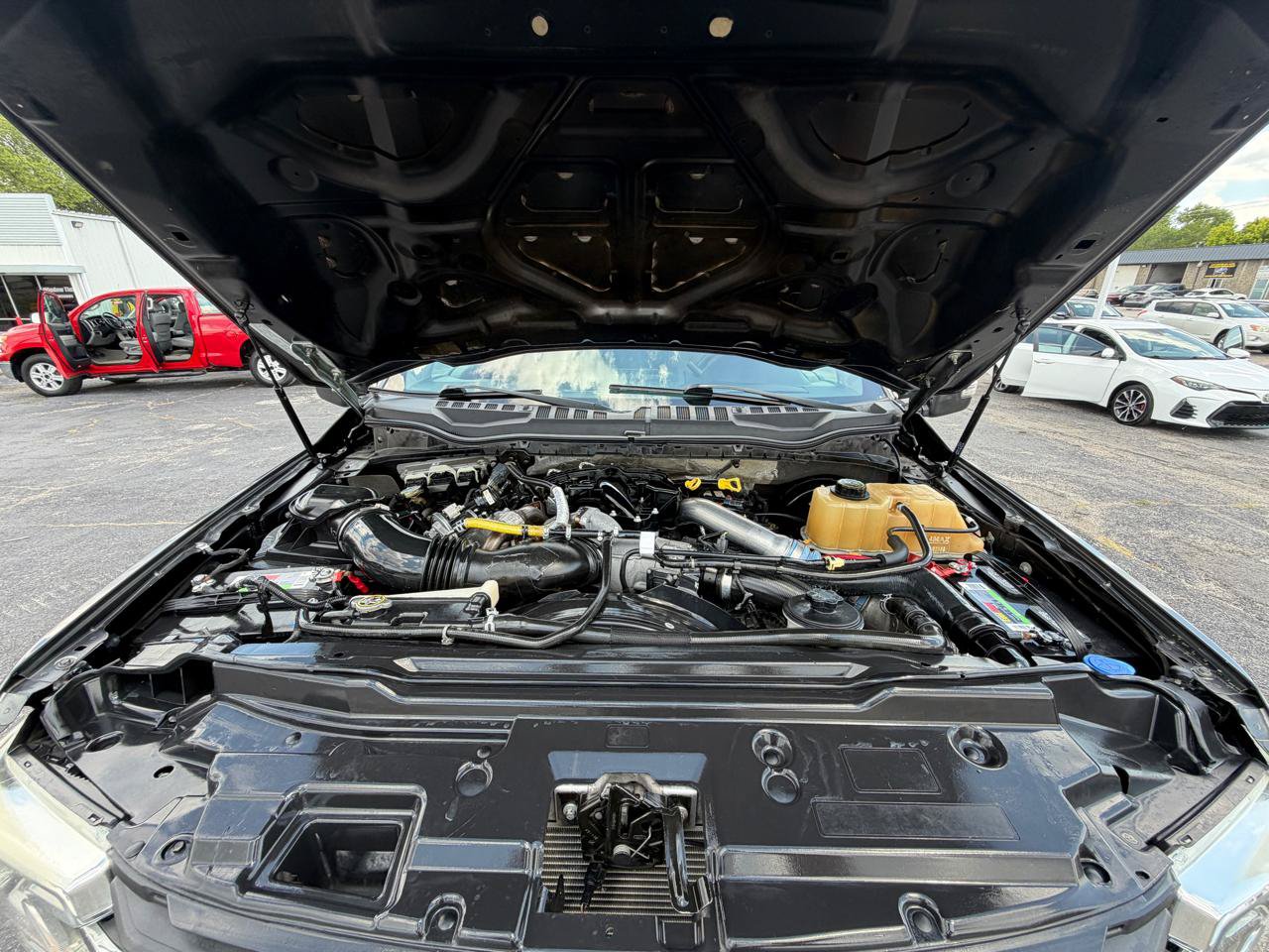 Used 2018 Ford F350 XLT w/ XLT Premium Package AWD/4WD image 19