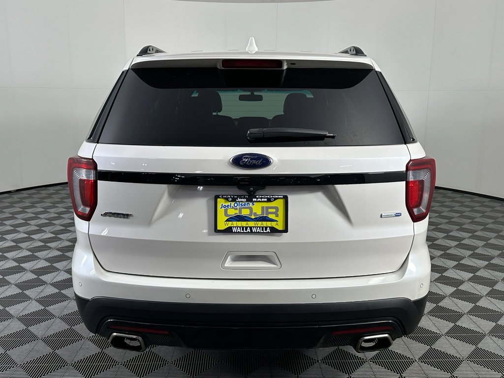 Used 2017 Ford Explorer Sport w/ Equipment Group 401A image 5