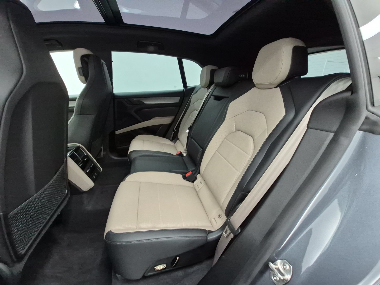 New 2026 Porsche Cayenne Electric AWD/4WD image 16