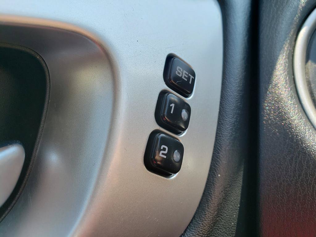 Used 2018 Nissan Pathfinder SL AWD/4WD image 22