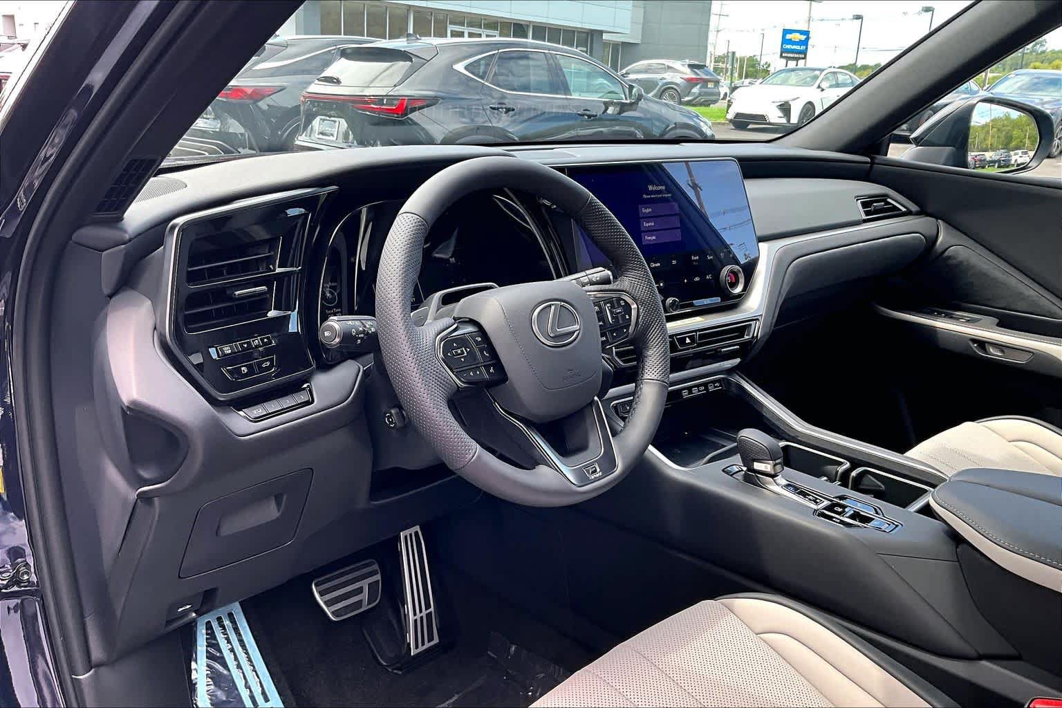 New 2026 Lexus TX 500h AWD image 6