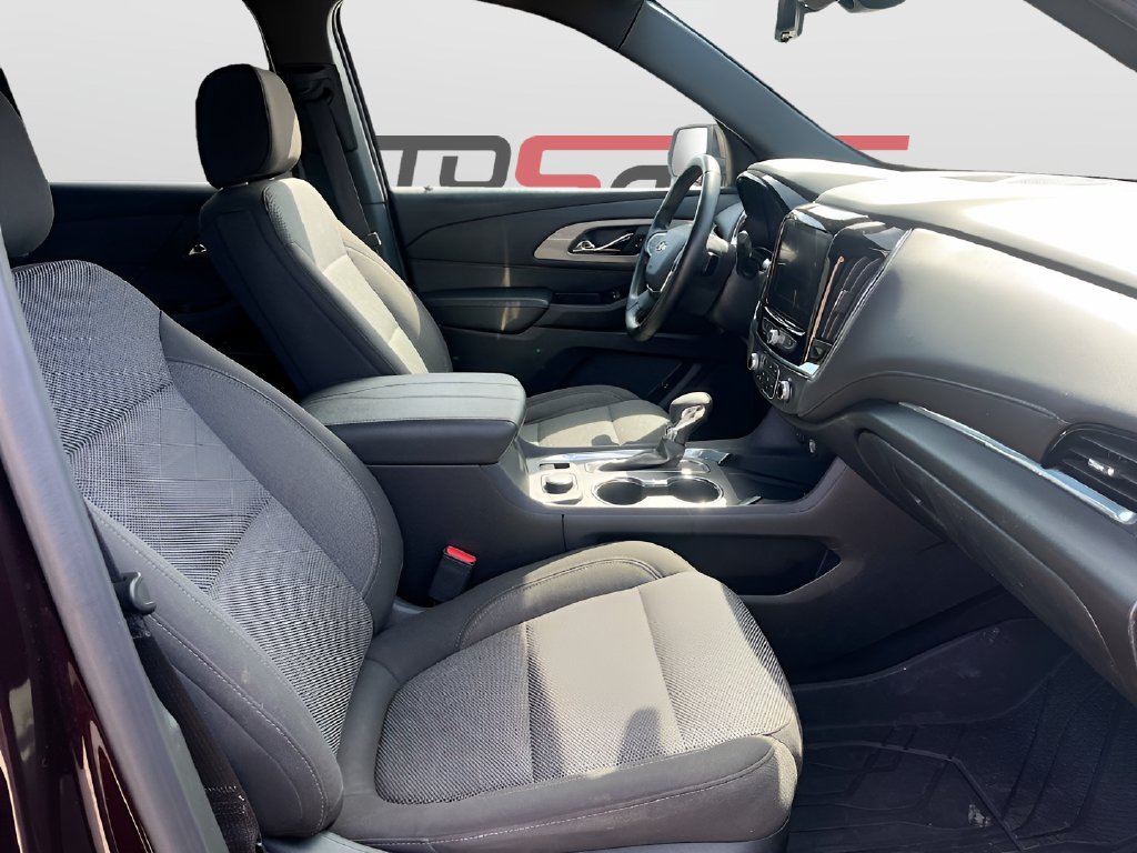 Used 2023 Chevrolet Traverse LT FWD image 31