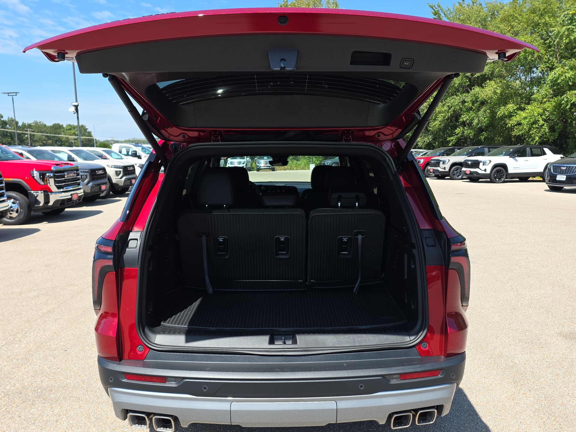 New 2026 Chevrolet Traverse Z71 w/ Enhanced Driving Package AWD/4WD image 33