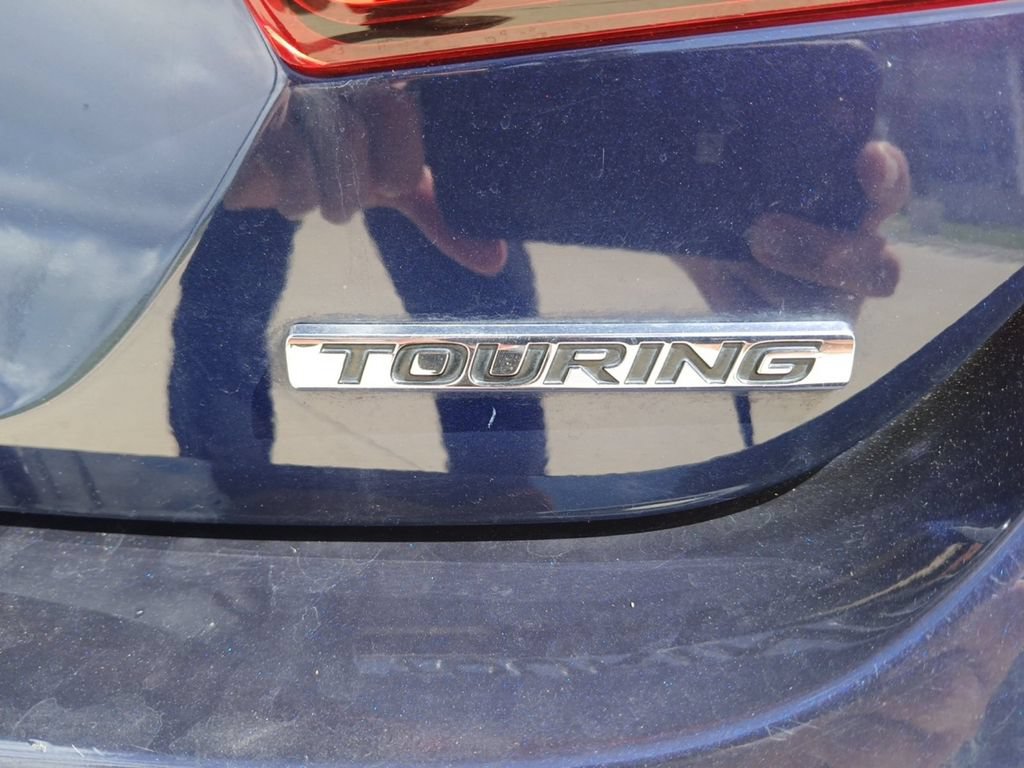 Used 2018 Honda Accord Touring image 17