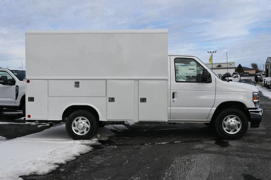 New 2025 Ford E-350 and Econoline 350 Super Duty w/ Power Equipment Group RWD image 4