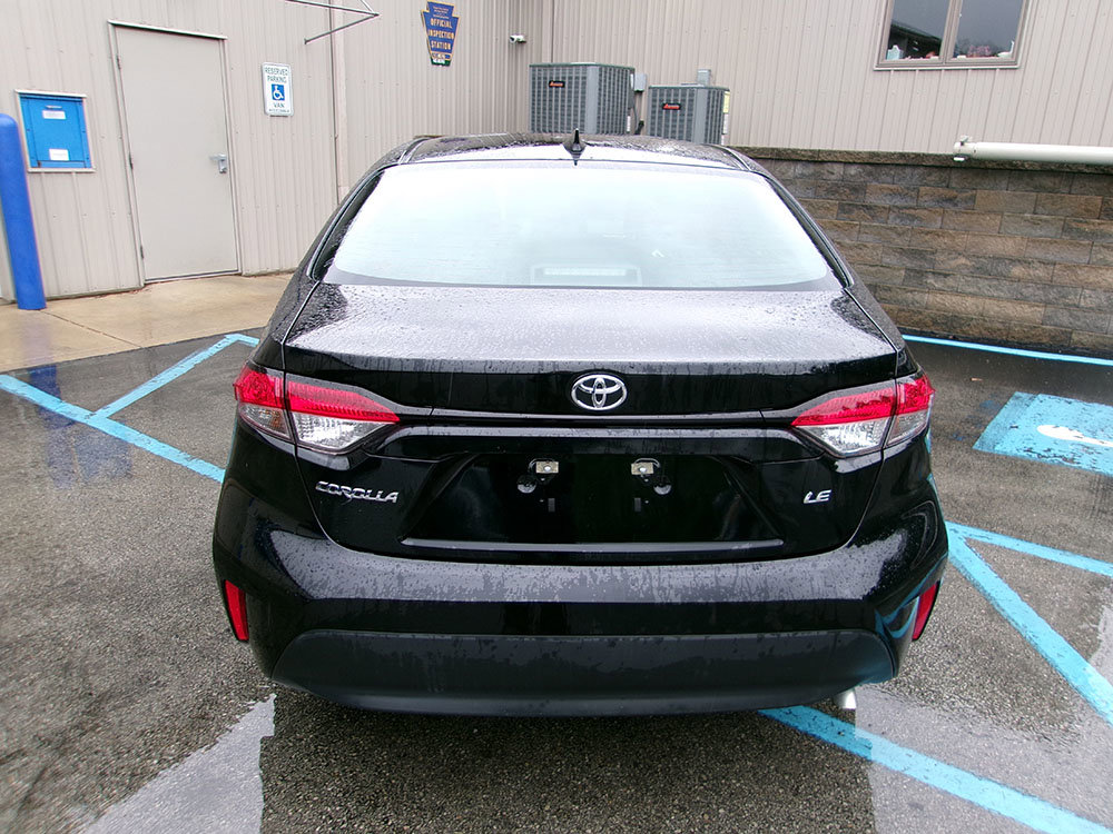 Used 2024 Toyota Corolla LE FWD image 4