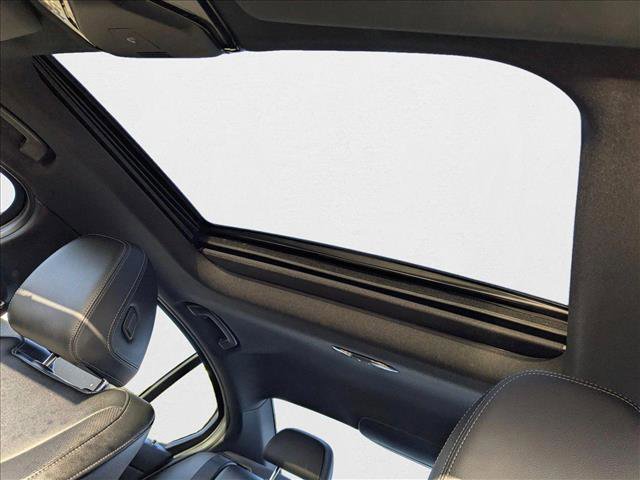 Certified 2024 BMW 330i Sedan w/ Convenience Package image 15