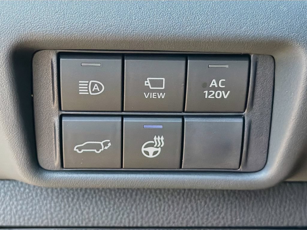 Used 2026 Toyota Highlander Limited AWD/4WD image 23