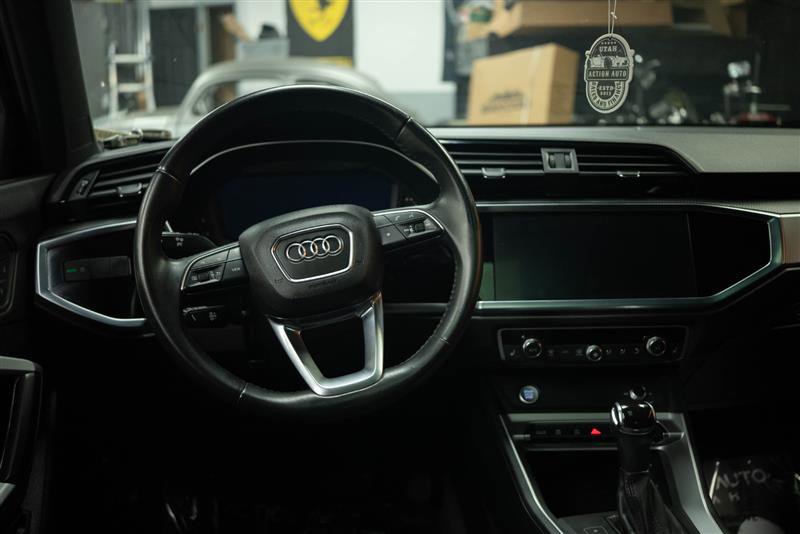 Used 2020 Audi Q3 2.0T Premium w/ Convenience Package AWD/4WD image 19