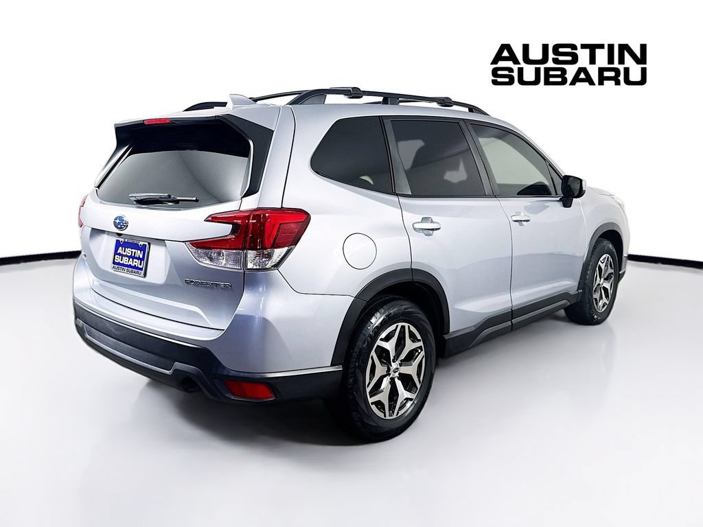 Used 2020 Subaru Forester Premium AWD/4WD image 7