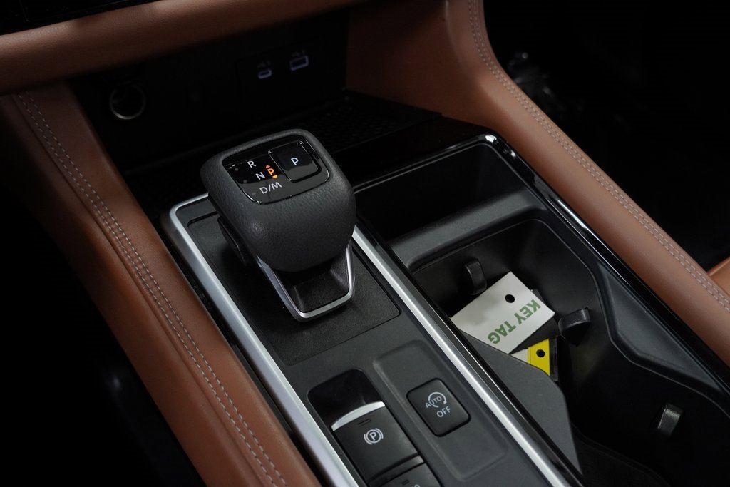 Used 2024 Nissan Pathfinder Platinum w/ Cargo Package image 40