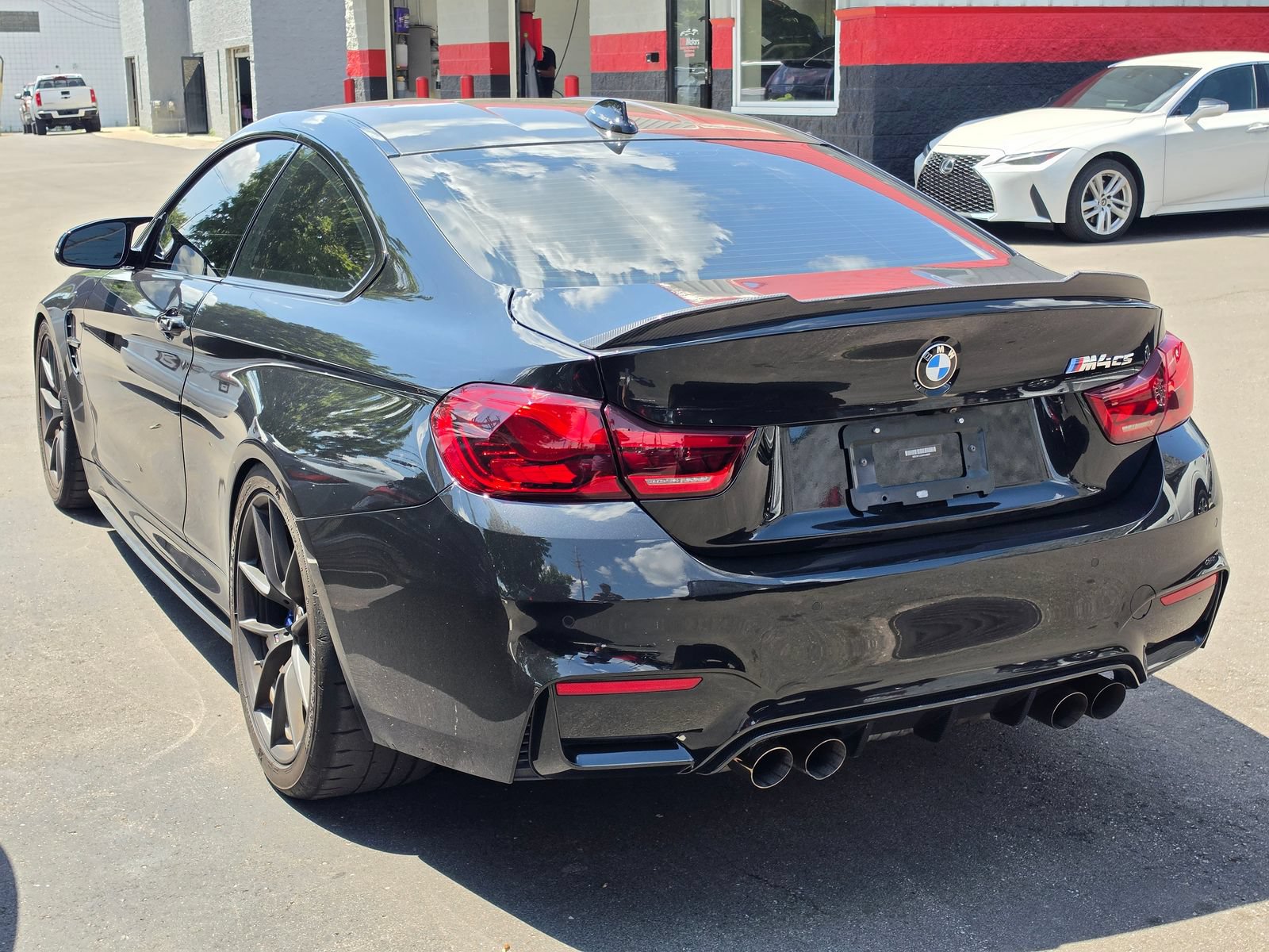 Used 2019 BMW M4 CS RWD image 3