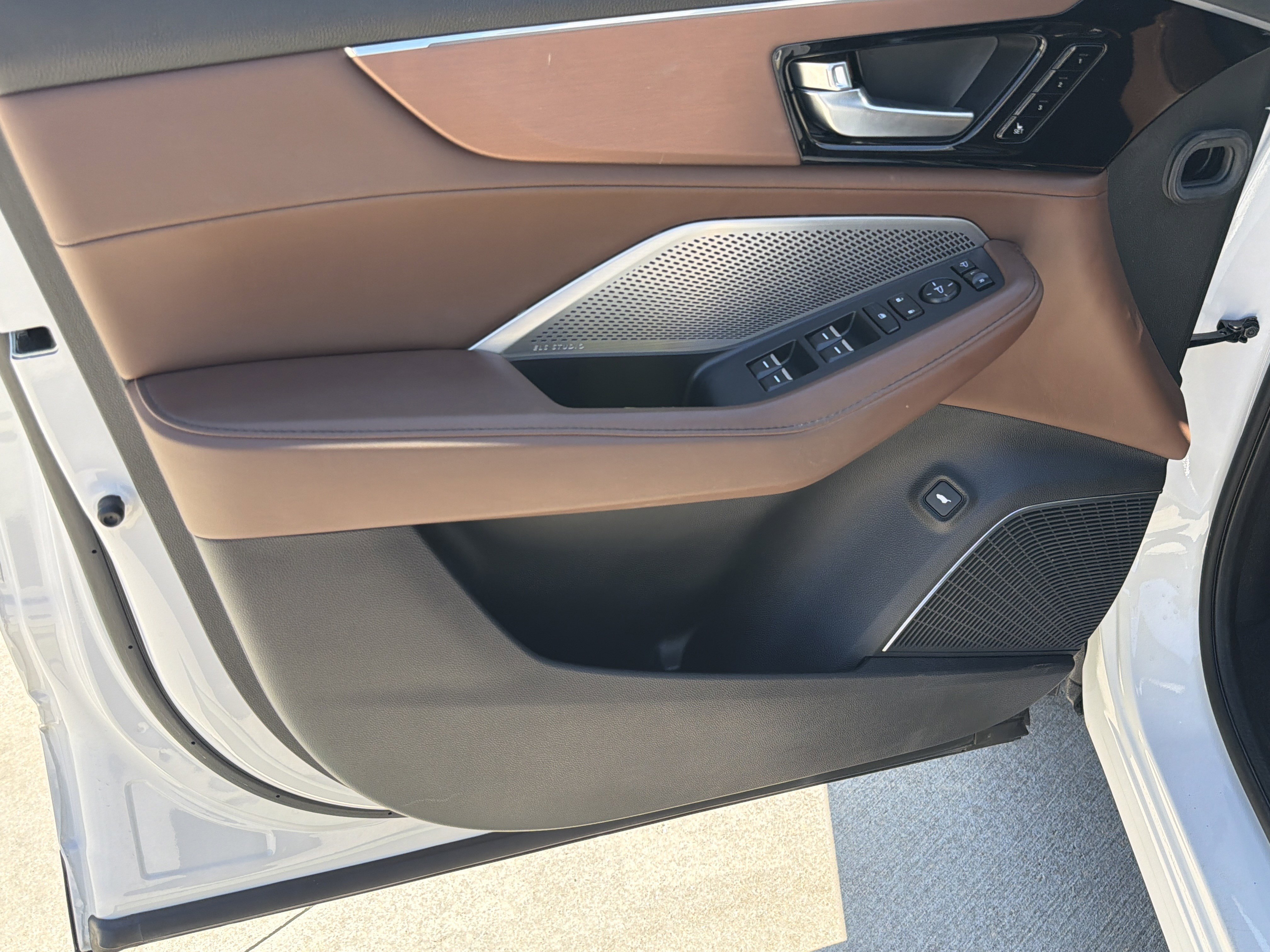 Certified 2023 Acura MDX FWD w/ Technology Package image 14