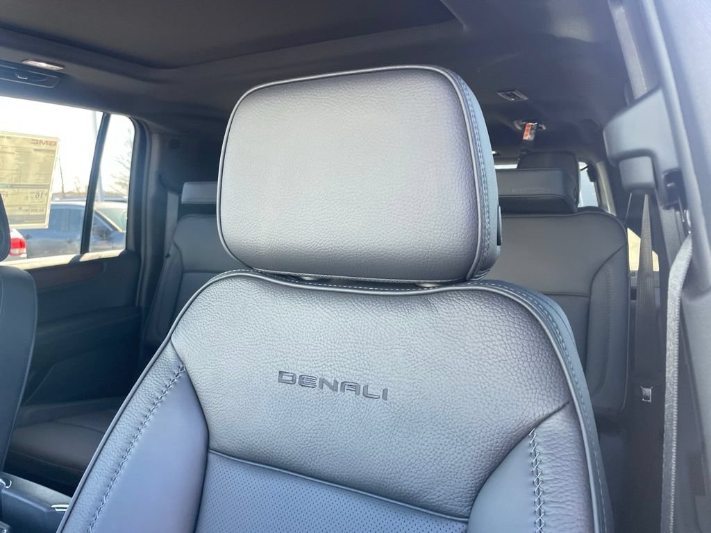 New 2026 GMC Yukon XL Denali w/ Sun & Power Step Package AWD/4WD image 20