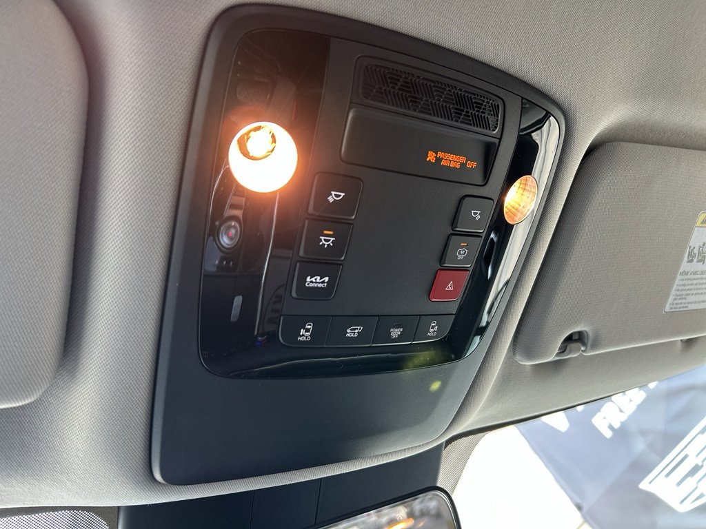 New 2026 Kia Carnival EX FWD image 30