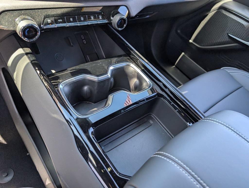 New 2026 Chevrolet Silverado EV LT AWD/4WD image 13