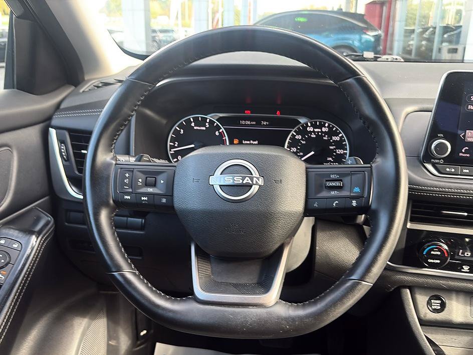 Certified 2025 Nissan Rogue SV AWD/4WD image 30