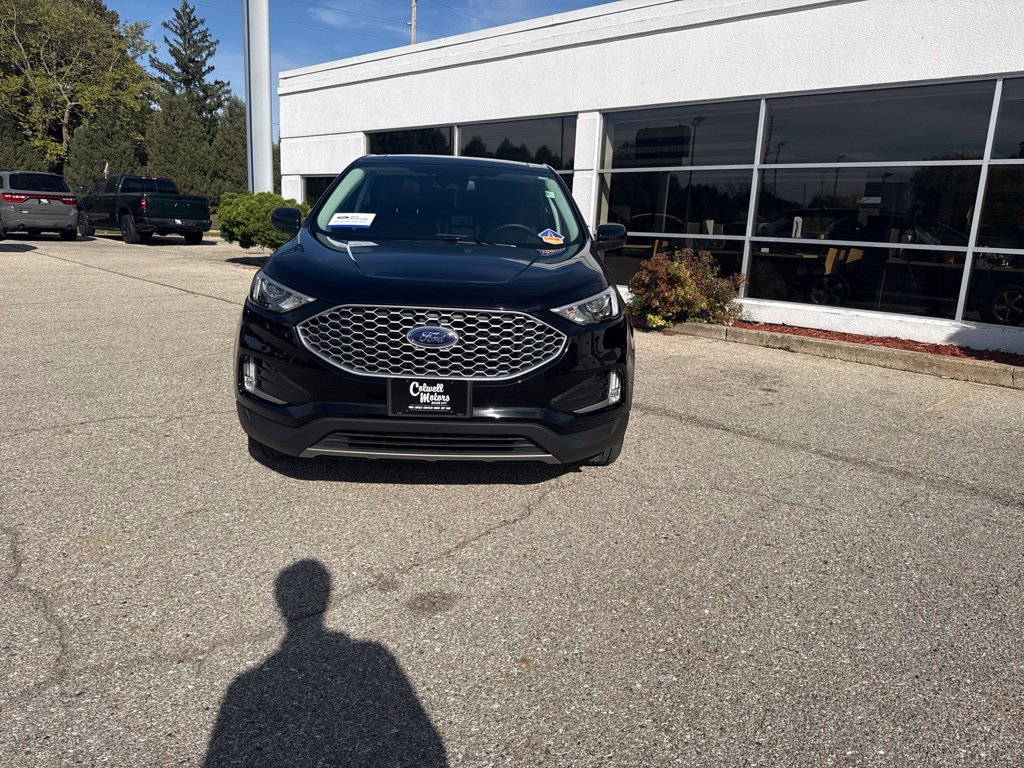 Certified 2024 Ford Edge SEL w/ Convenience Package AWD/4WD image 8