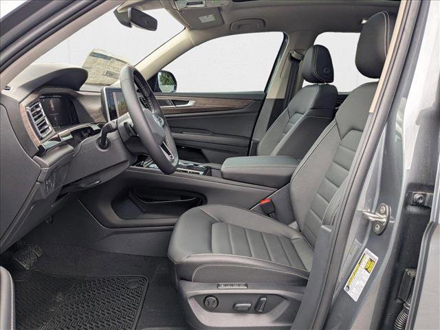 New 2025 Volkswagen Atlas SEL image 4