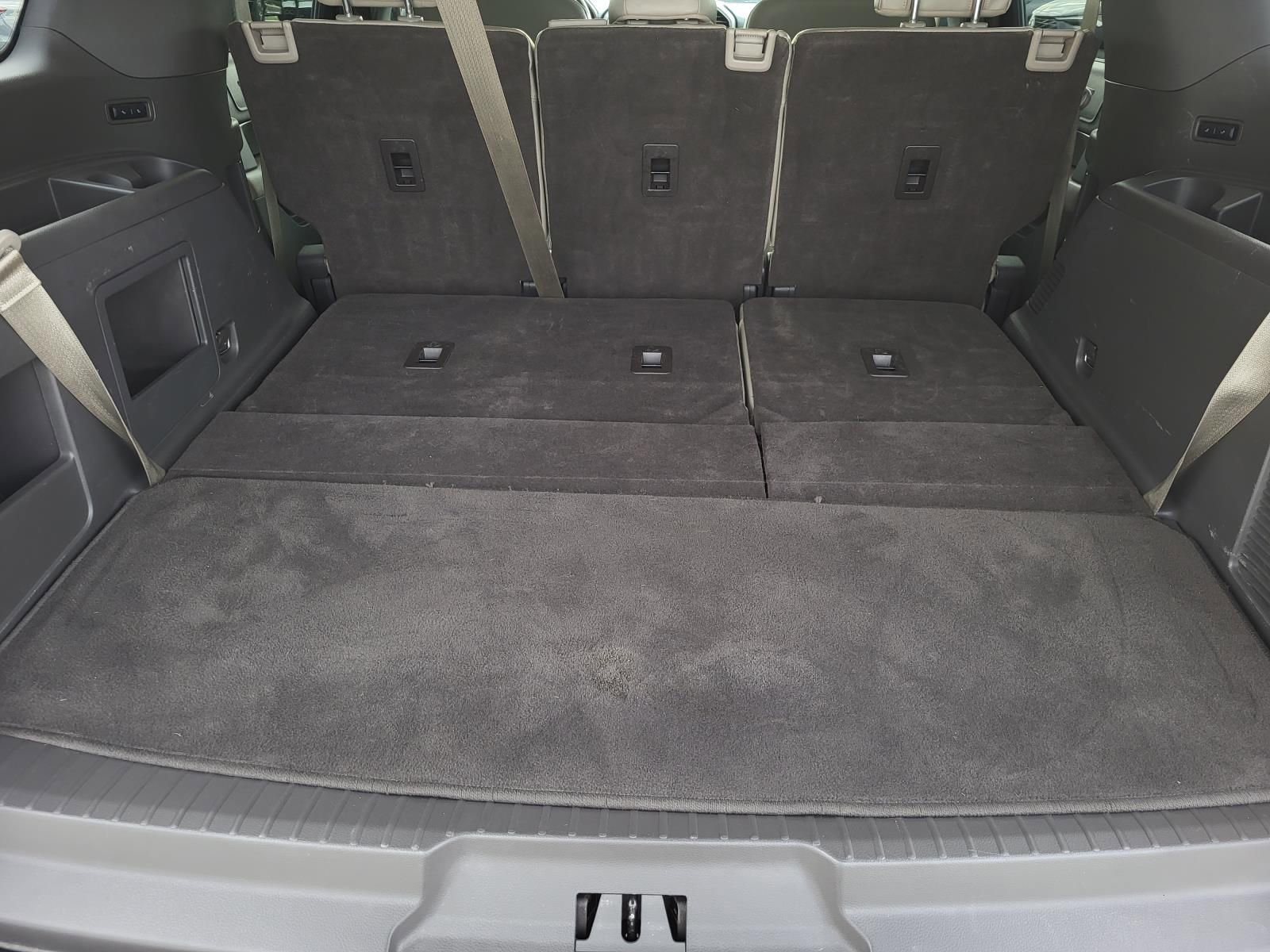 Used 2018 Ford Expedition XLT w/ Equipment Group 201A image 9