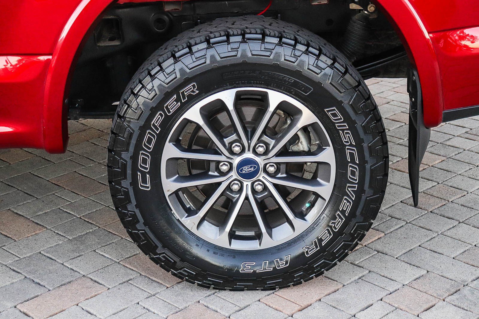 Used 2019 Ford F150 XLT w/ Equipment Group 302A Luxury image 12