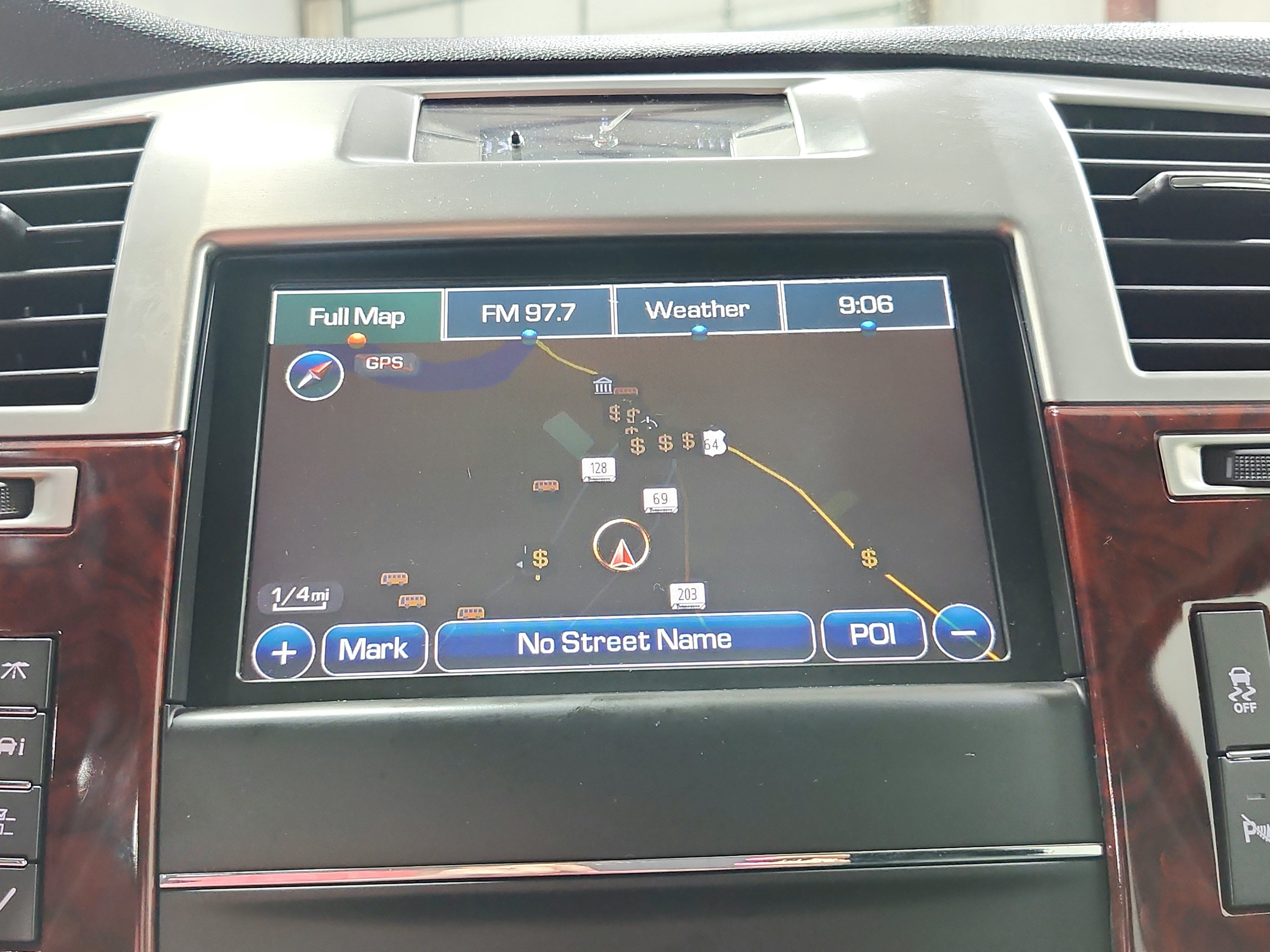 Used 2014 Cadillac Escalade Premium RWD image 28