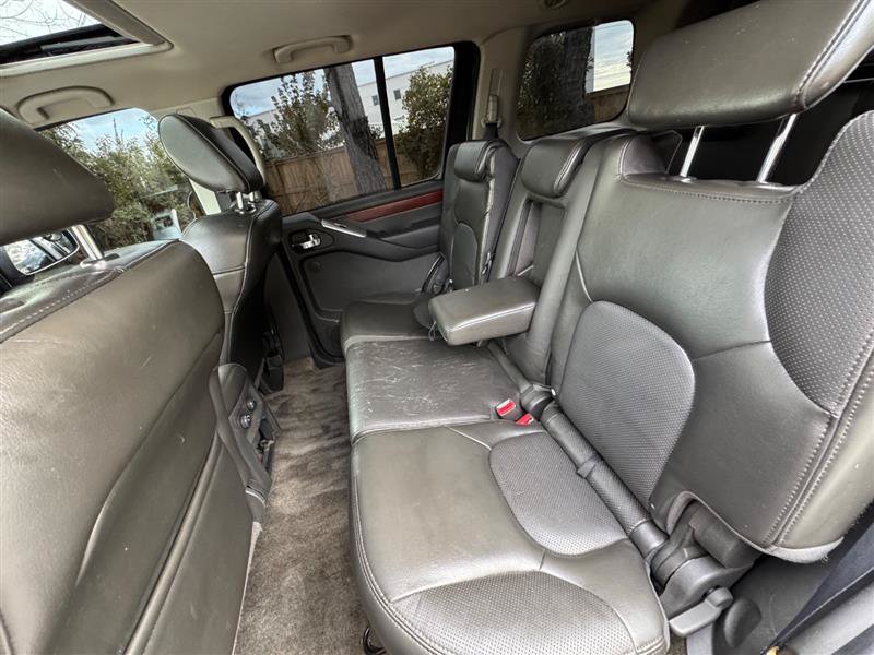 Used 2011 Nissan Pathfinder LE w/ Protection Pkg AWD/4WD image 28