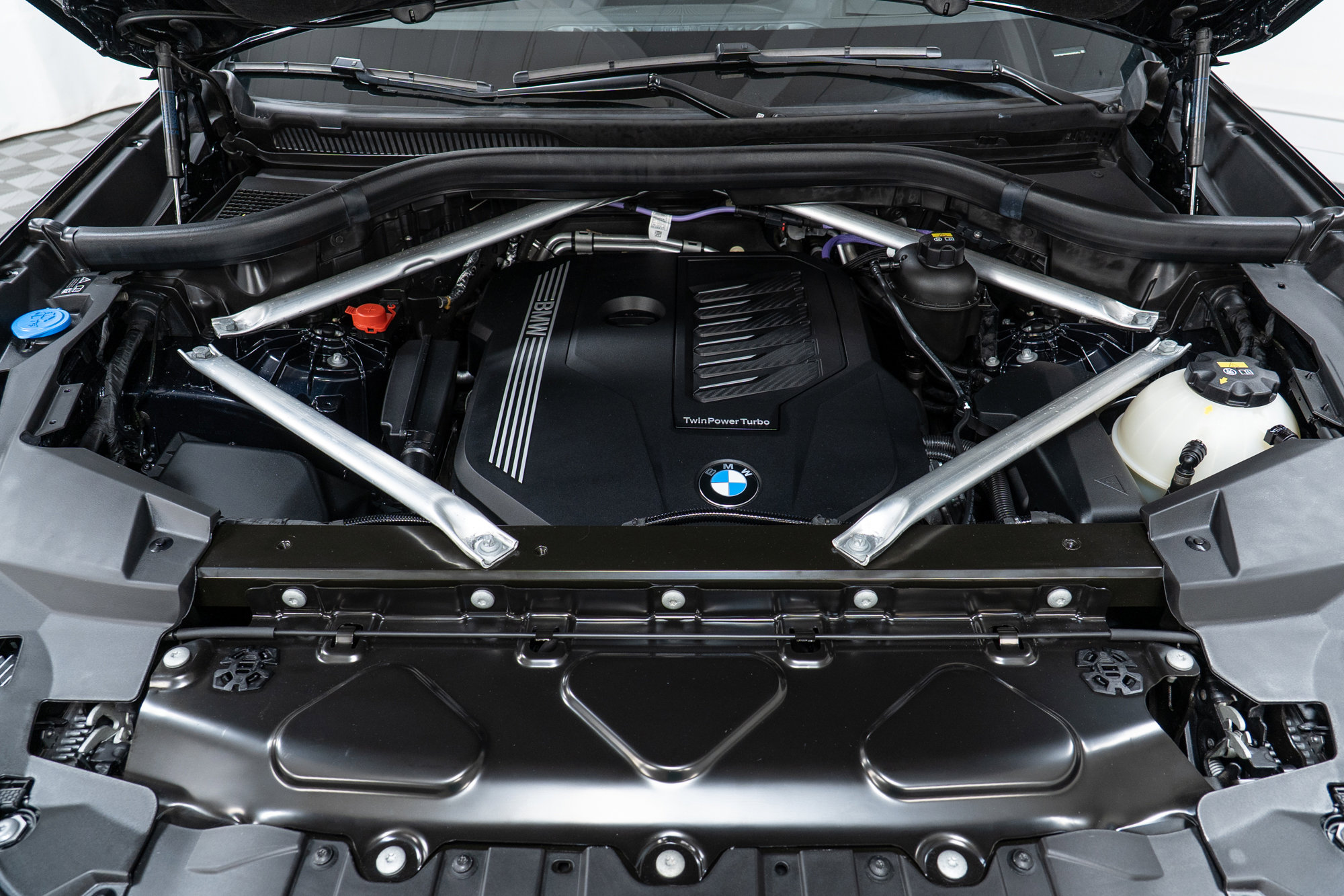 Certified 2022 BMW X5 xDrive40i w/ M Sport Package image 9