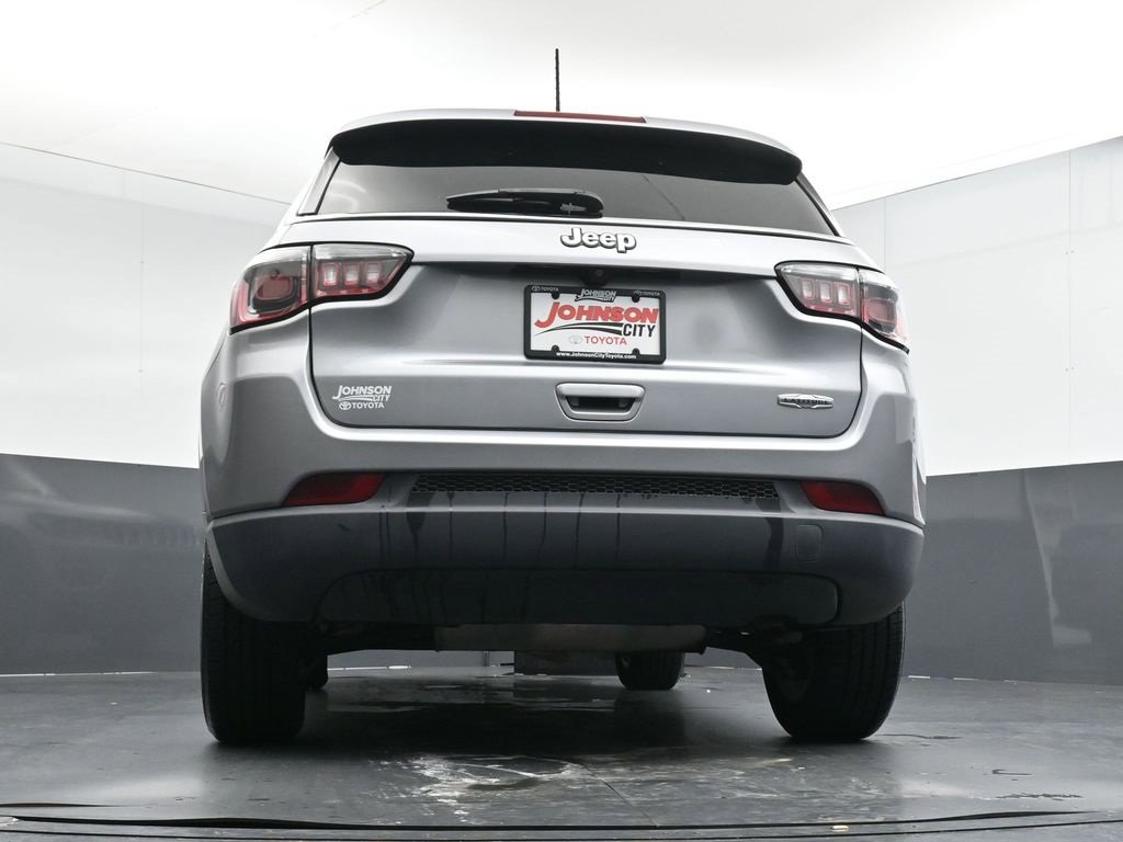 Used 2019 Jeep Compass Latitude w/ Popular Equipment Group image 41