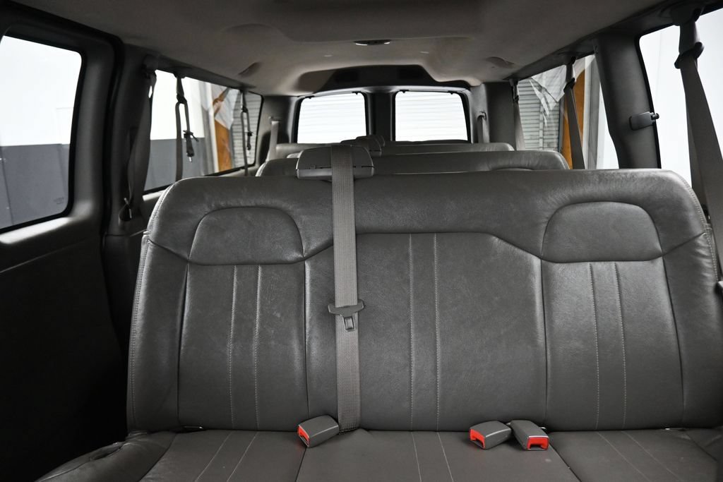 Used 2014 Chevrolet Express 3500 LS RWD image 25