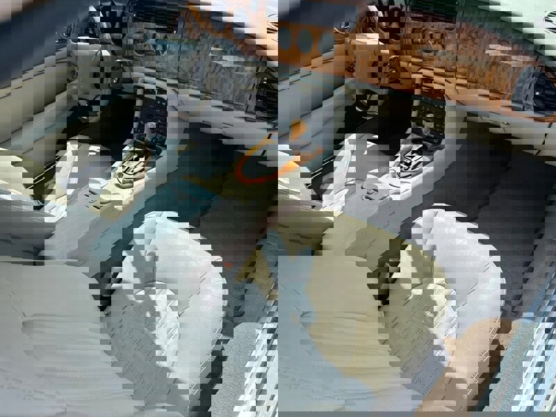 Used 2005 Jaguar XK8 Convertible image 18