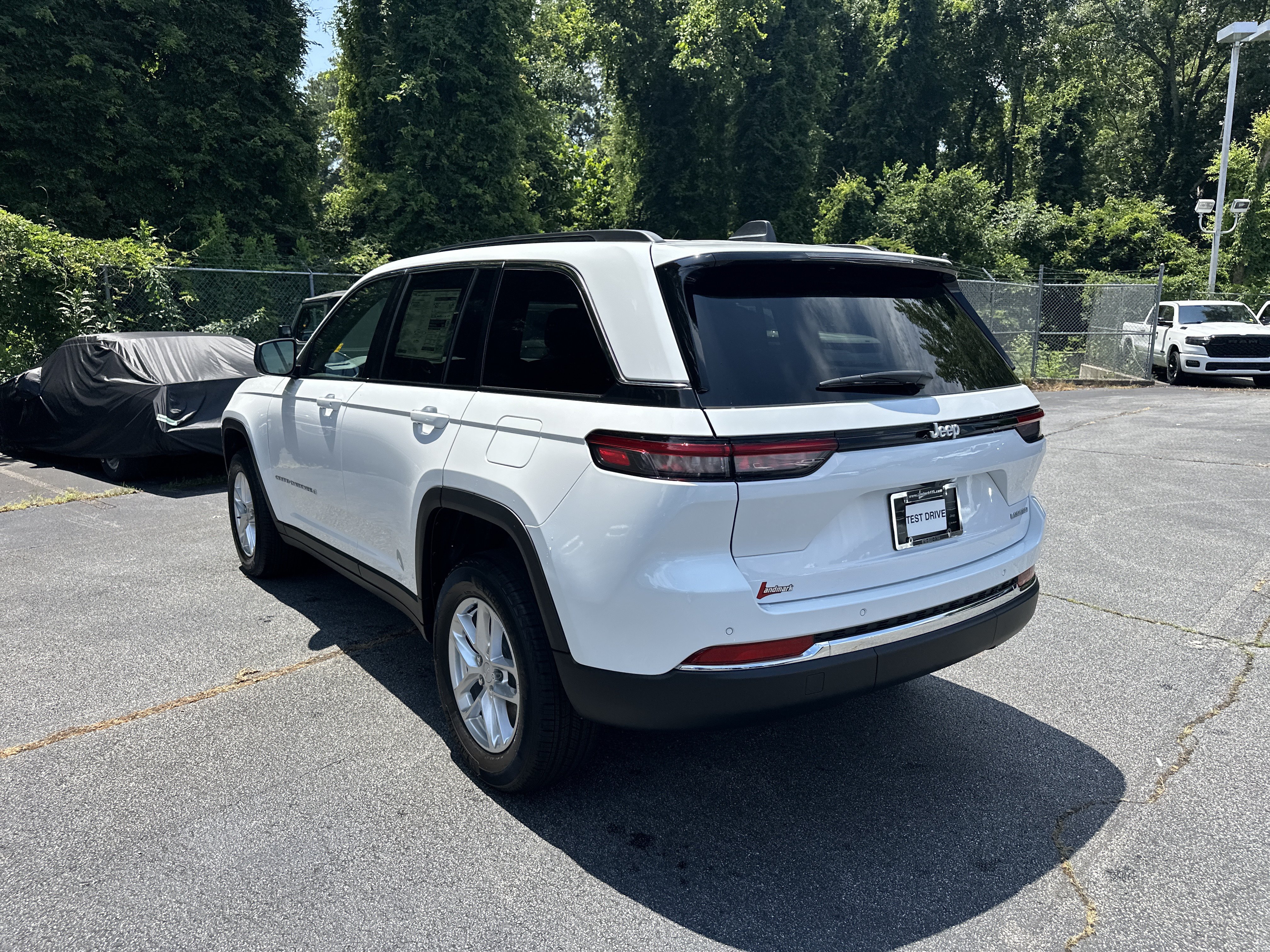 New 2026 Jeep Grand Cherokee Laredo X RWD image 7