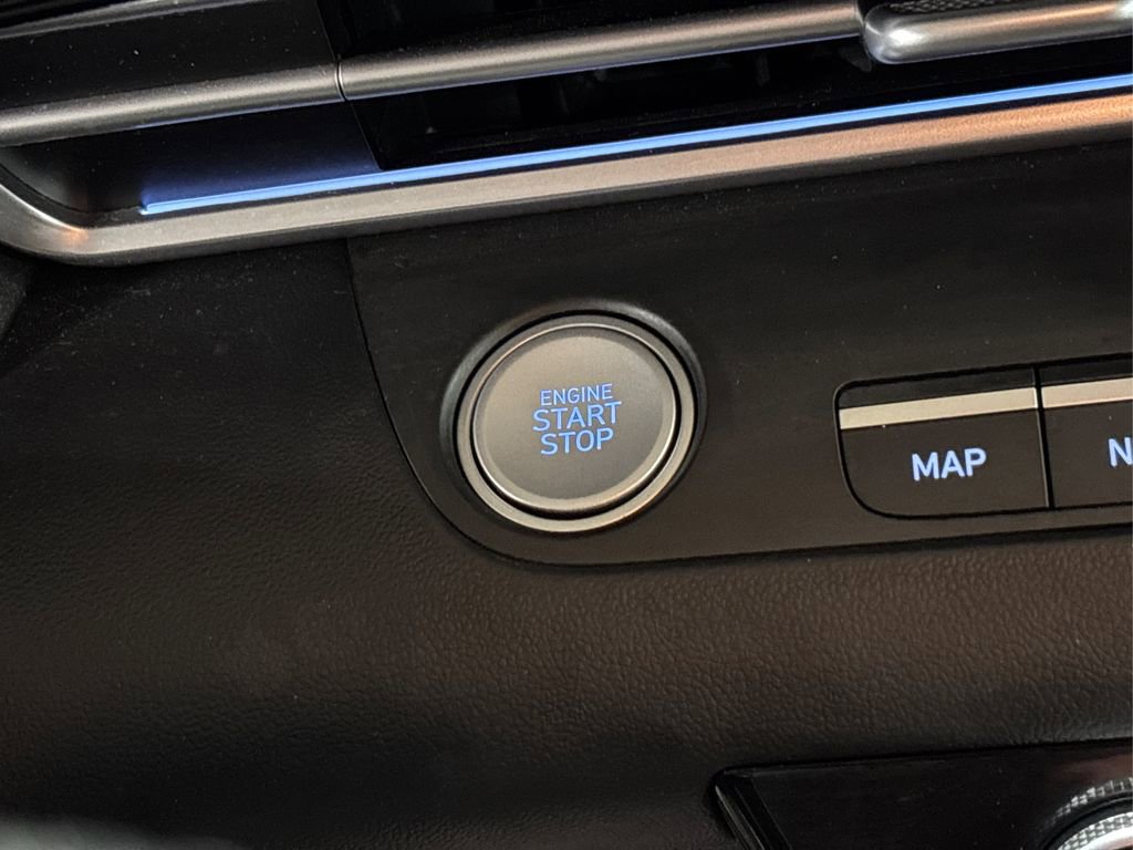 Used 2024 Hyundai Elantra SEL image 29