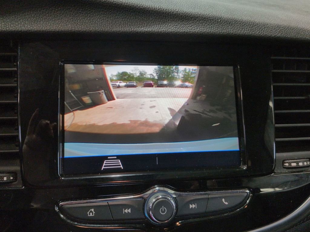 Used 2022 Buick Encore Preferred AWD/4WD image 11