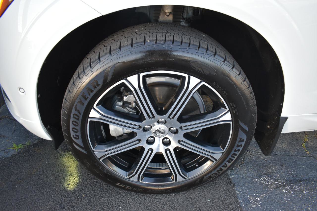 Used 2019 Volvo XC60 T8 Inscription w/ Advanced Package image 32