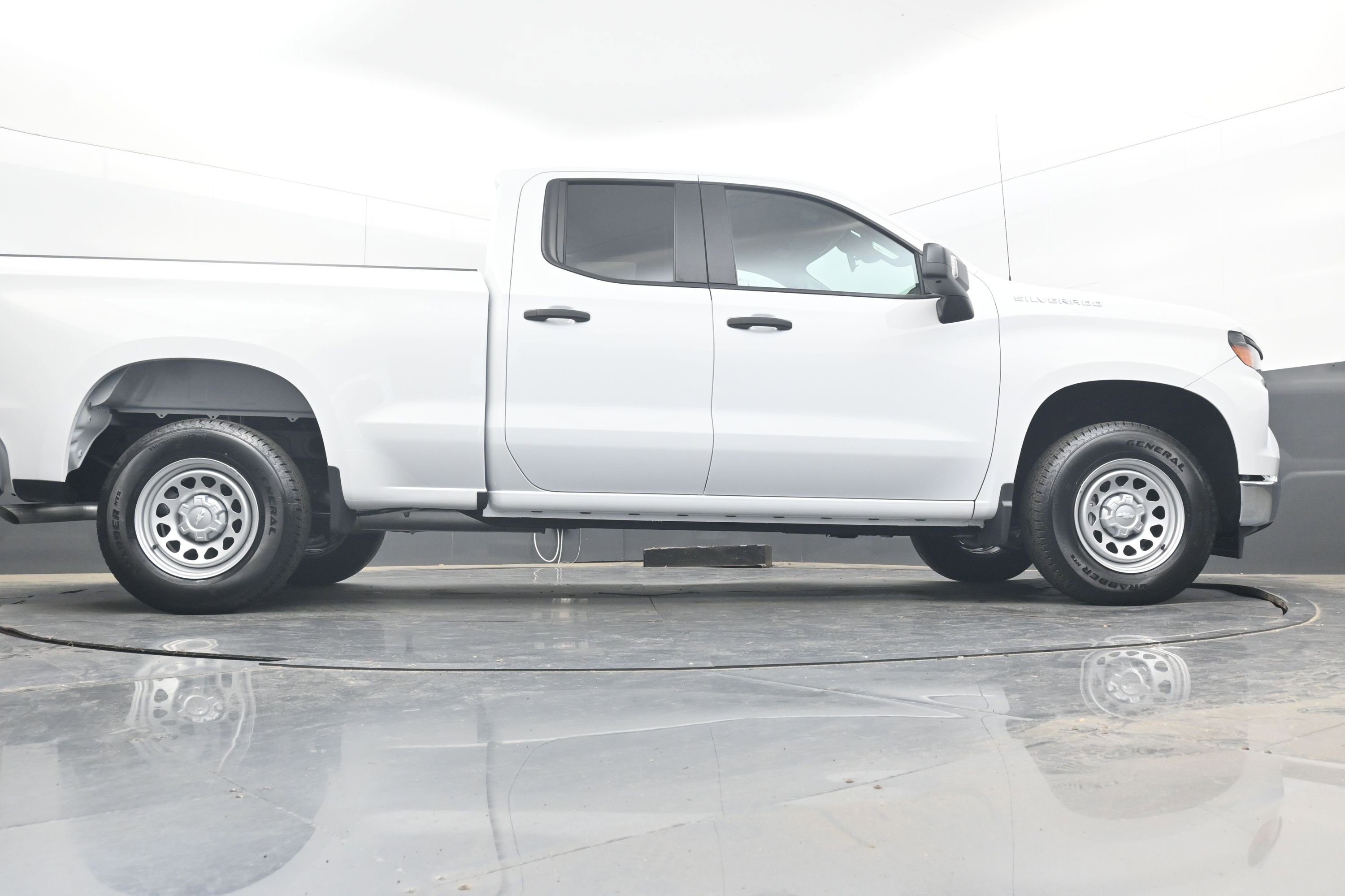 Used 2025 Chevrolet Silverado 1500 W/T w/ WT Safety Package RWD image 31