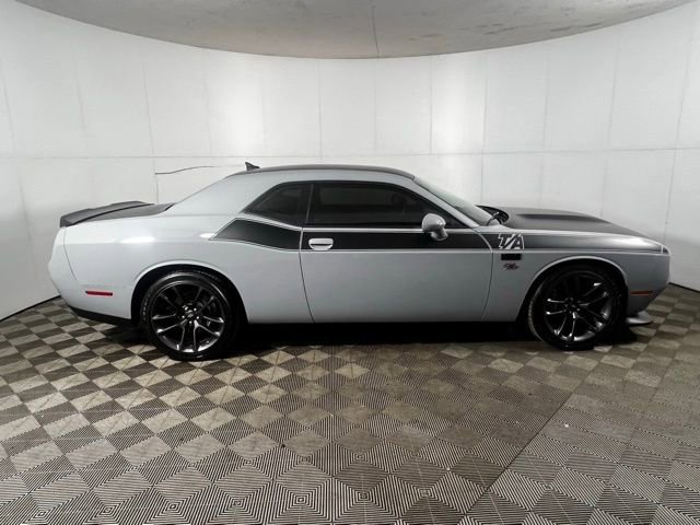 Used 2022 Dodge Challenger R/T w/ T/A Package image 5