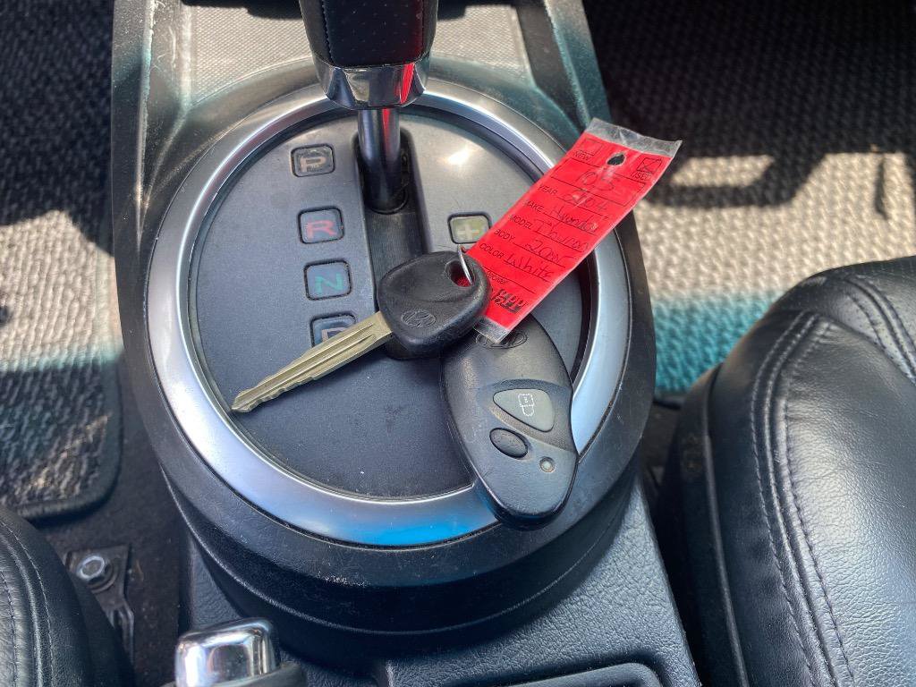 Used 2004 Hyundai Tiburon GT FWD image 35