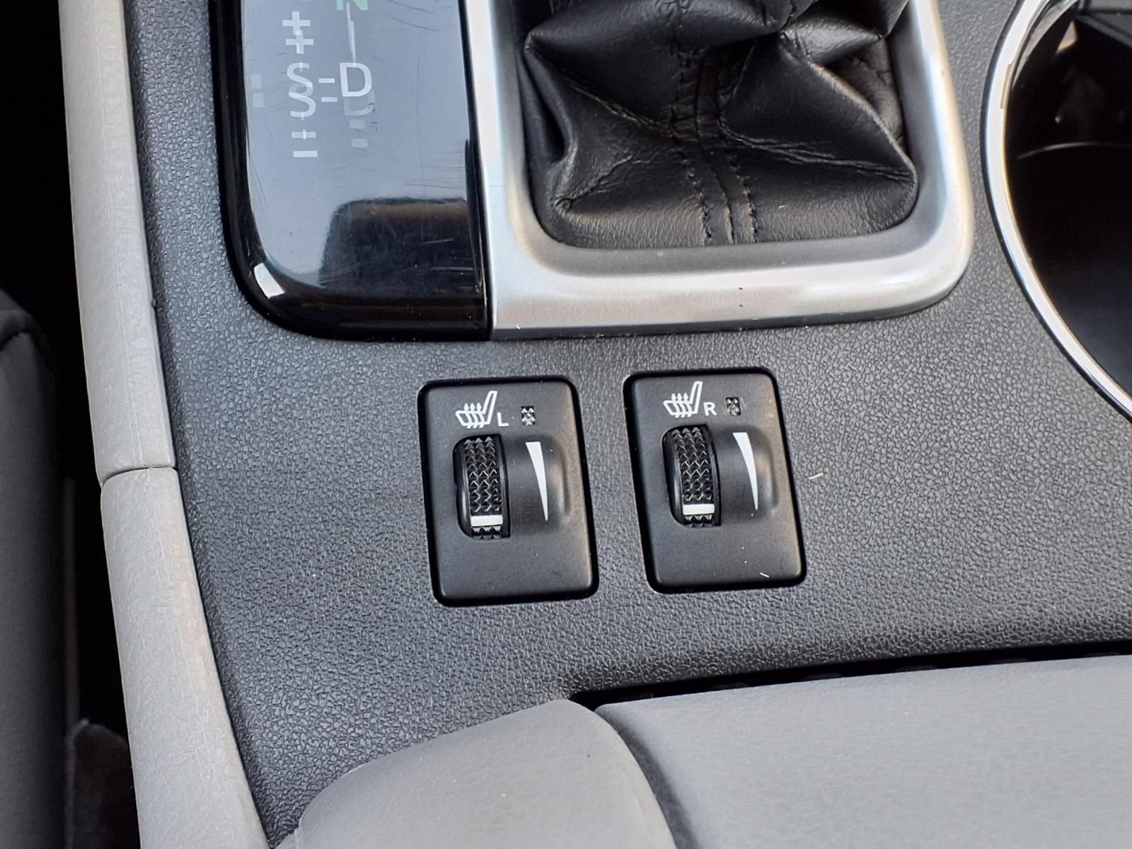 Certified 2017 Toyota Highlander XLE FWD image 14