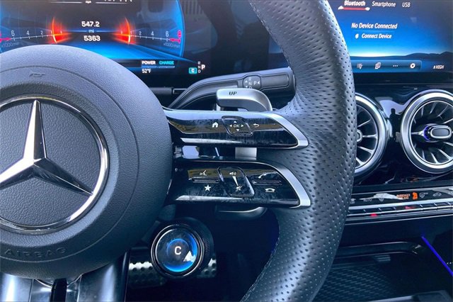 Used 2025 Mercedes-Benz GLA 35 AMG 4MATIC image 21