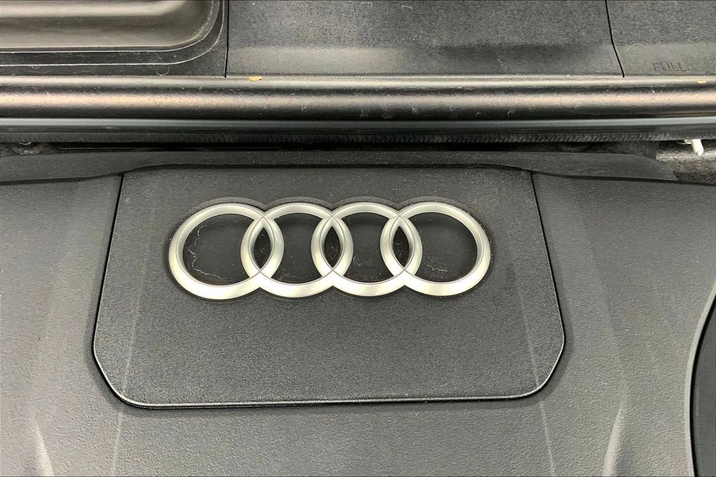 Certified 2025 Audi Q7 2.0T Premium w/ Convenience Plus Package image 31