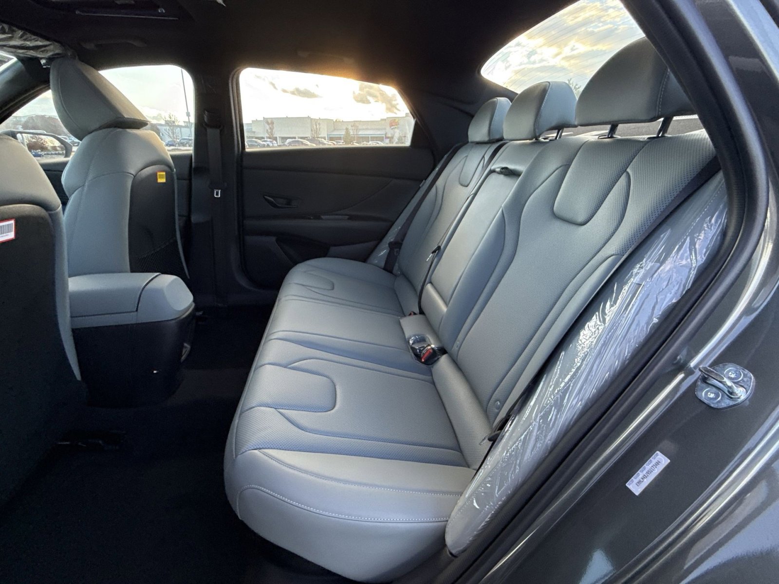 New 2025 Hyundai Elantra Limited image 25