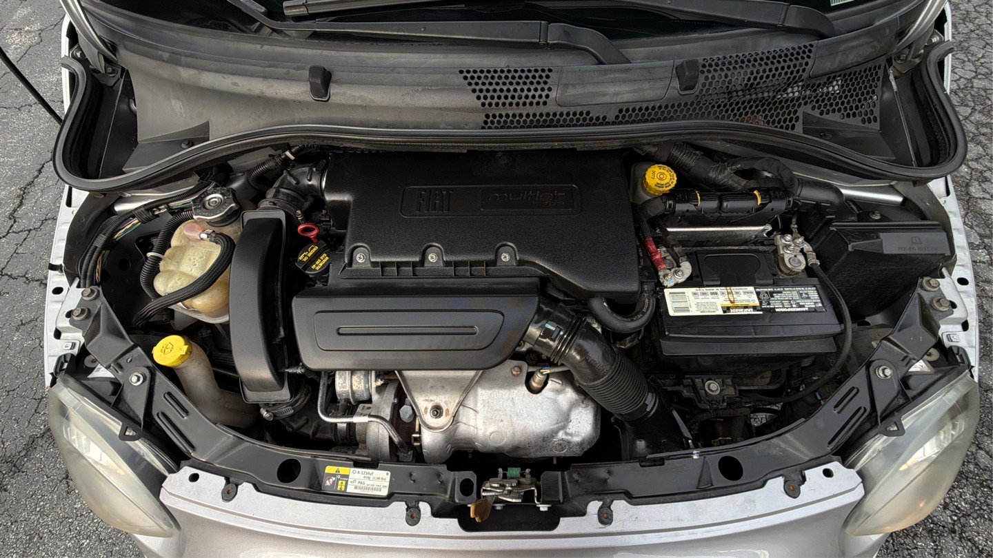 Used 2015 FIAT 500 Turbo w/ Beats Audio Package image 9