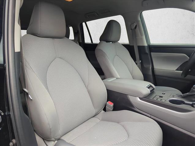 Certified 2024 Toyota Highlander LE image 25